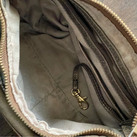 Michale Kor’s classic purse - Picture 5 of 5